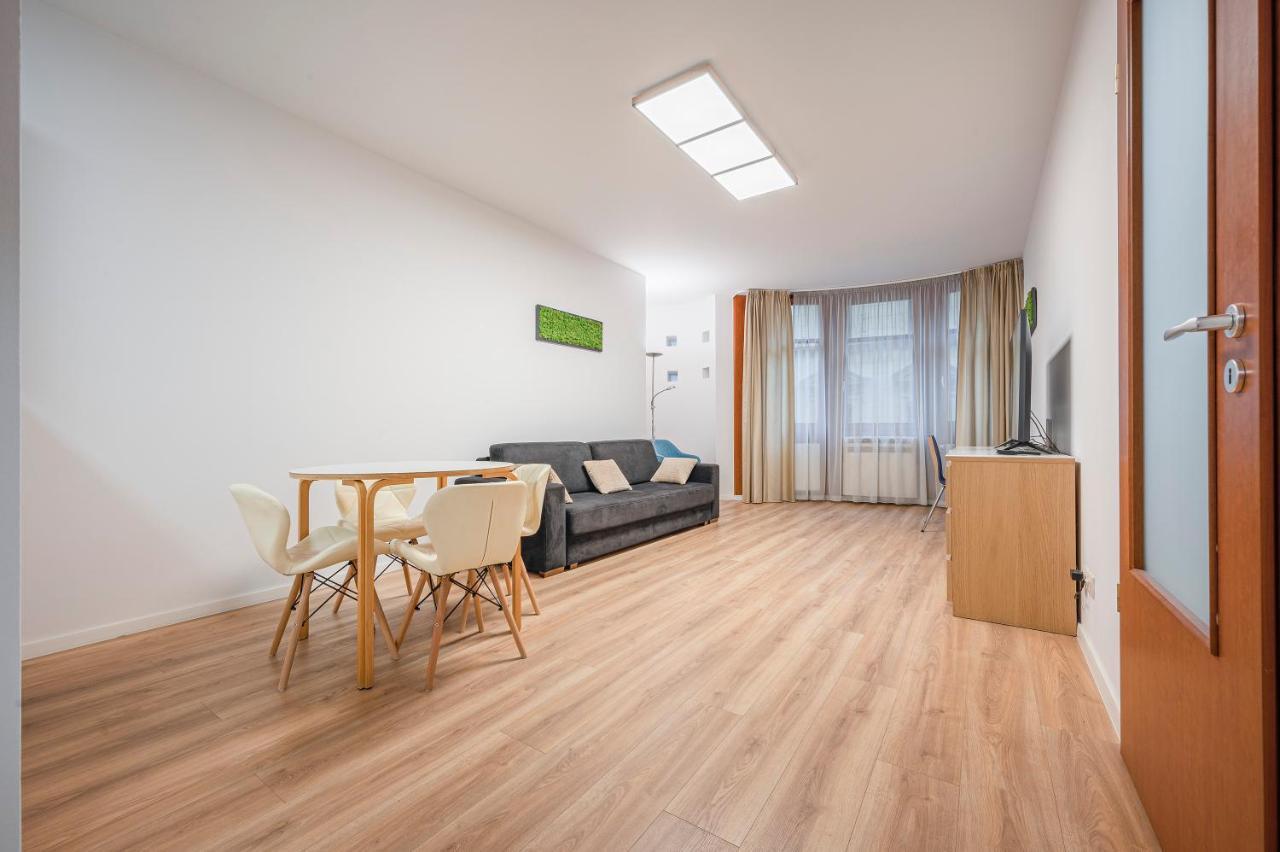 Modern Apartment With Garage Budapest Exterior photo